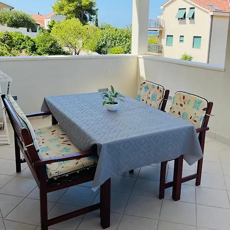 Tajnikov Apartment Hvar Town